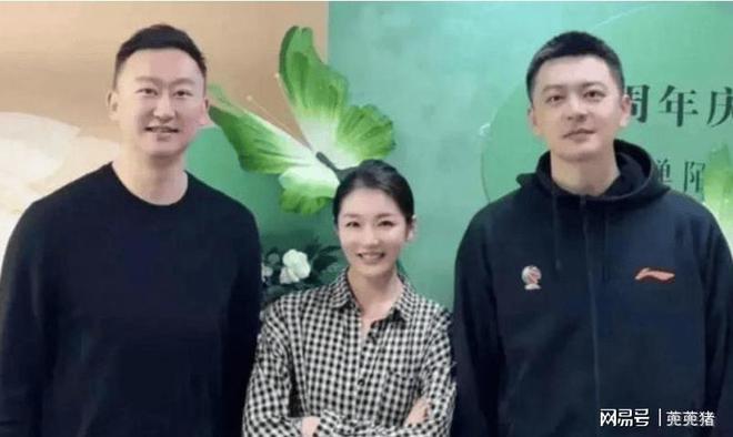 级青岛队主帅私生活引关注。开元棋牌刘维伟离婚风波升(图3)